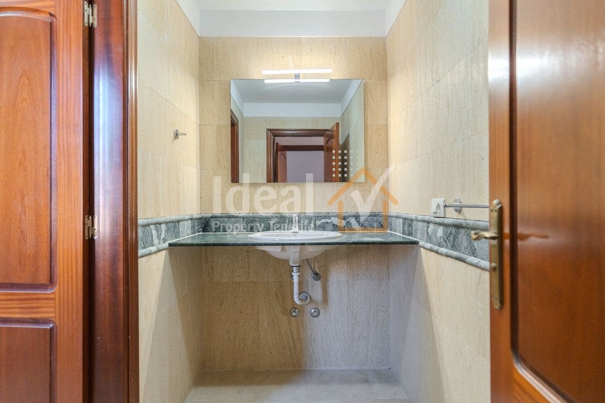 3 soveværelse Byhus til salg i Costa Adeje med swimmingpool garage - € 1.280.000 (Ref: 9451604)