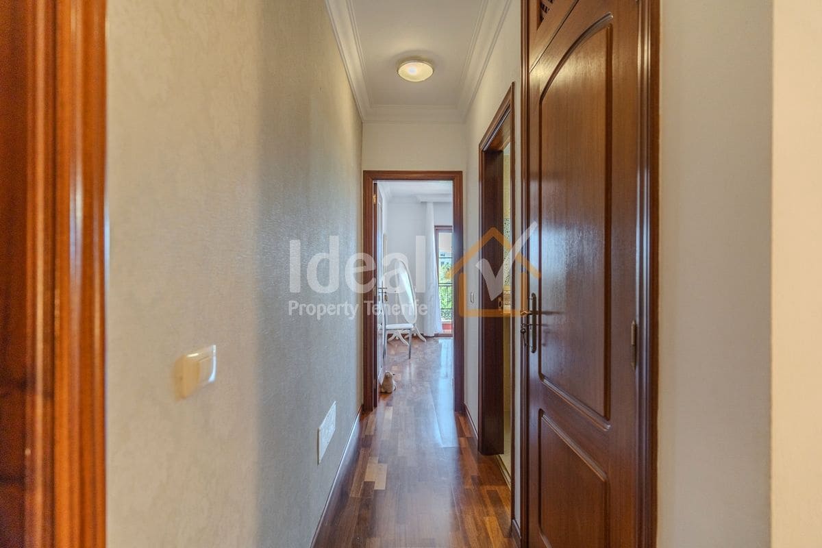 3 soveværelse Byhus til salg i Costa Adeje med swimmingpool garage - € 1.280.000 (Ref: 9451604)