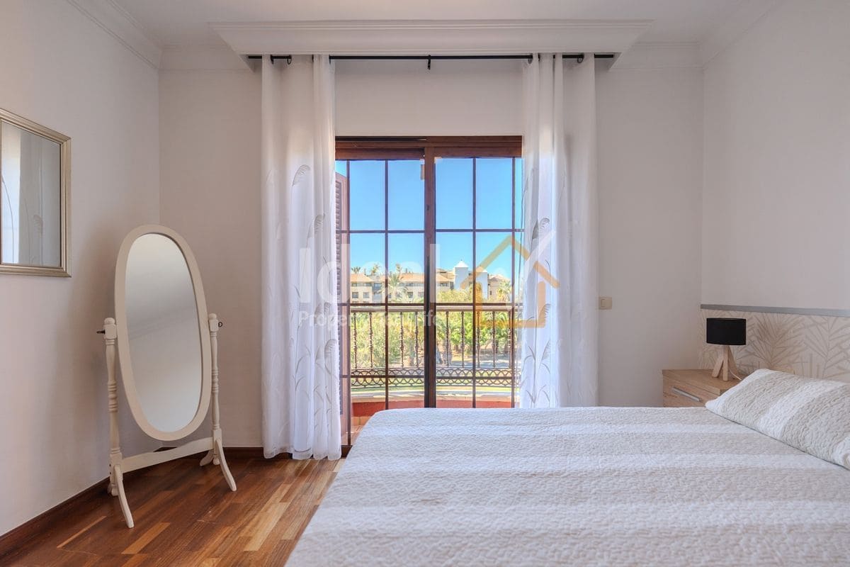 3 soveværelse Byhus til salg i Costa Adeje med swimmingpool garage - € 1.280.000 (Ref: 9451604)