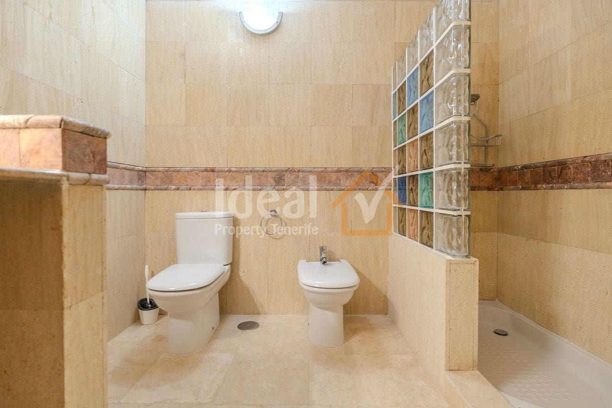 3 soveværelse Byhus til salg i Costa Adeje med swimmingpool garage - € 1.280.000 (Ref: 9451604)