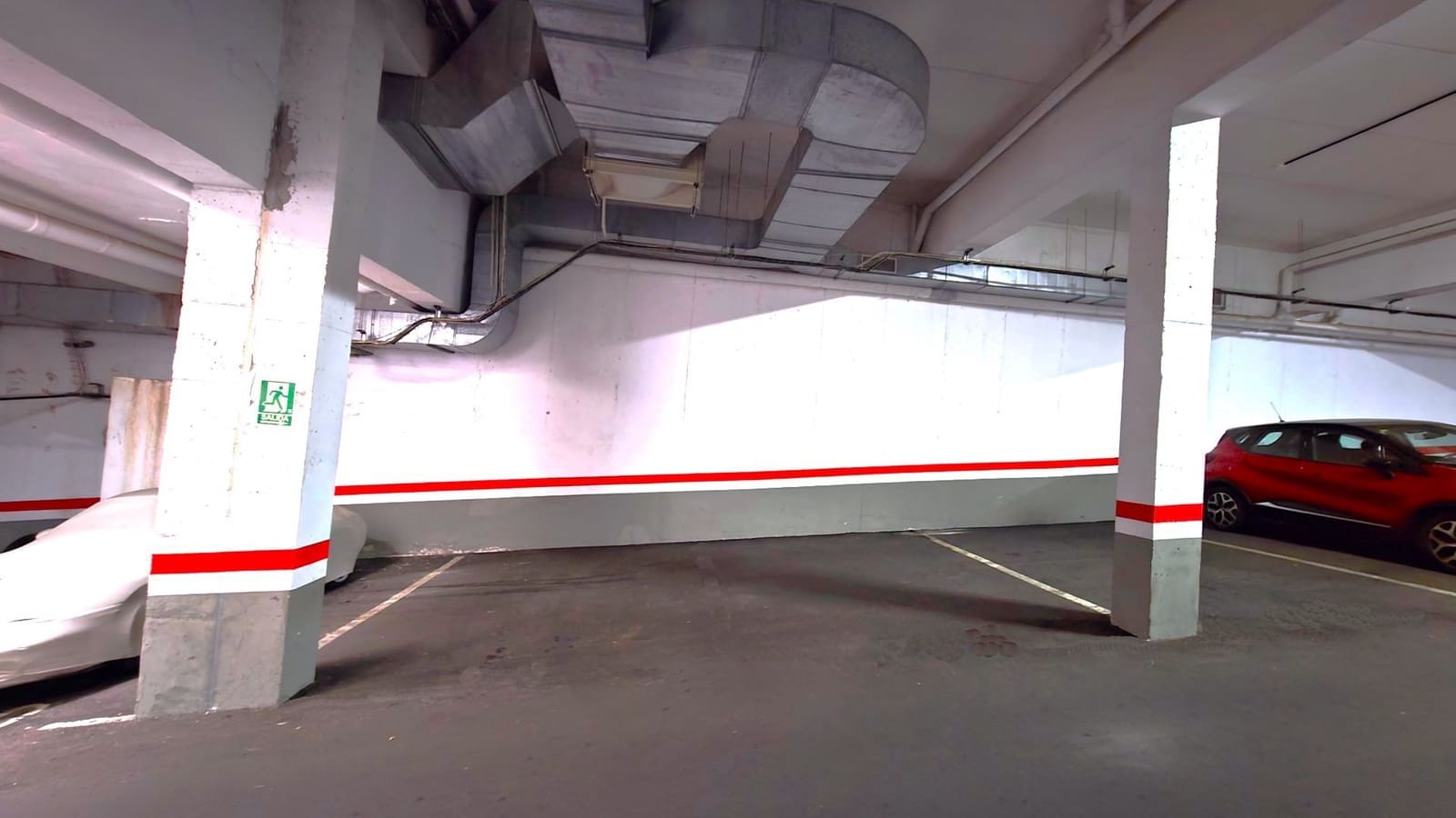 Garage till salu i Los Cristianos - 48 000 € (Ref: 9451793)