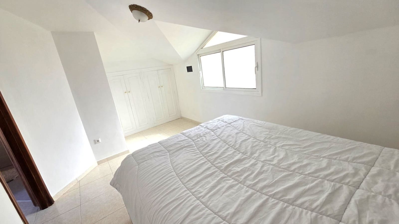 2 bedroom Townhouse for sale in Los Cristianos with pool - € 415,000 (Ref: 9475909)