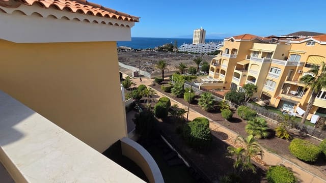 2 bedroom Townhouse for sale in Los Cristianos, Arona with pool - € 415,000 (Ref: 9475909)