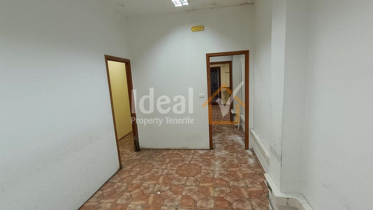Commercial for sale in Costa Adeje - € 110,000 (Ref: 9480929)