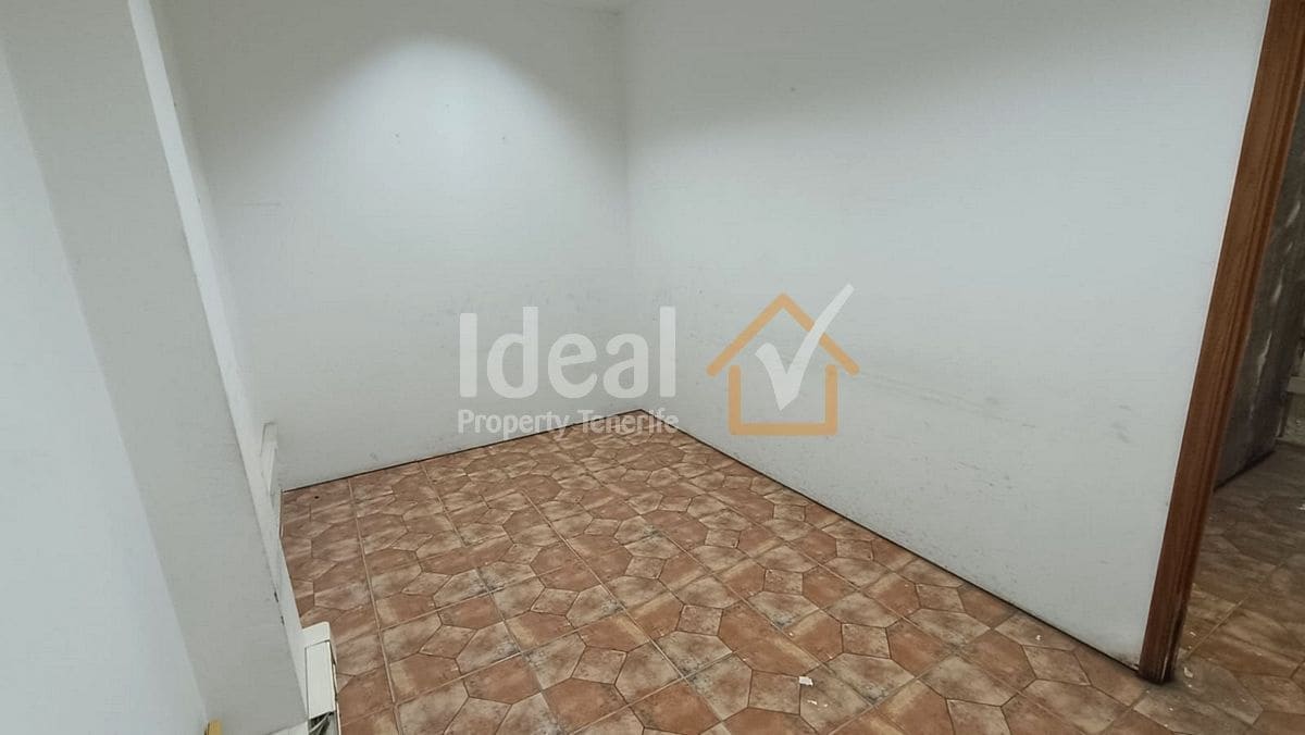 Commercial for sale in Costa Adeje - € 110,000 (Ref: 9480929)