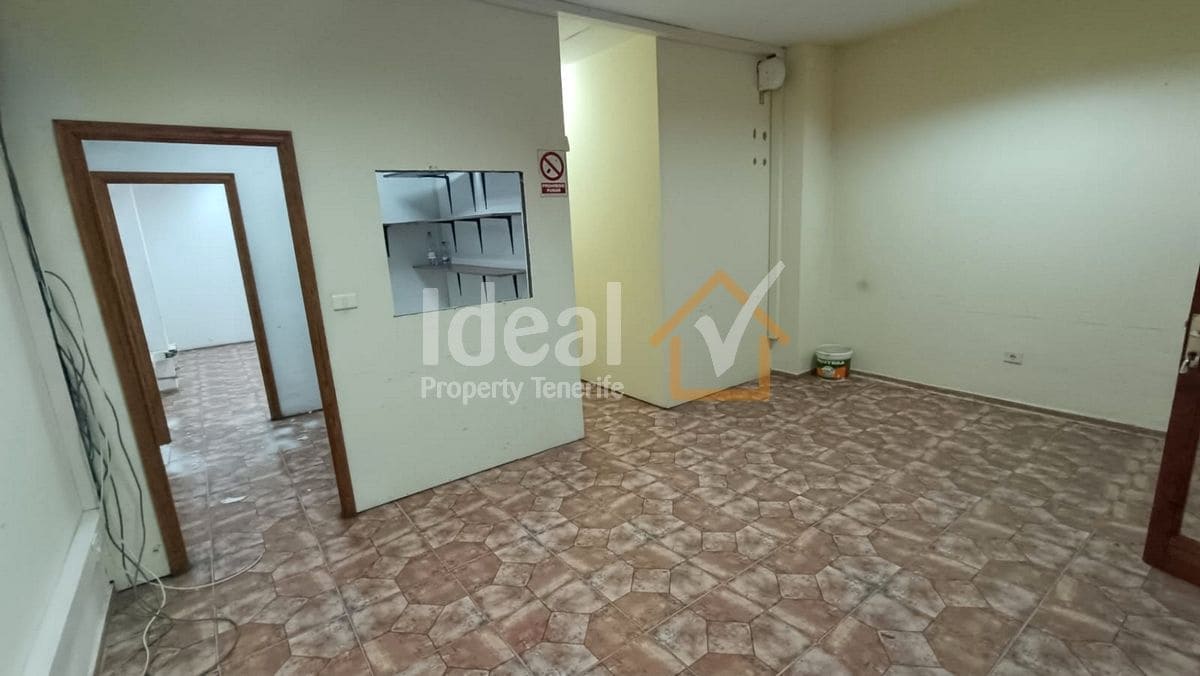 Commercial for sale in Costa Adeje - € 110,000 (Ref: 9480929)