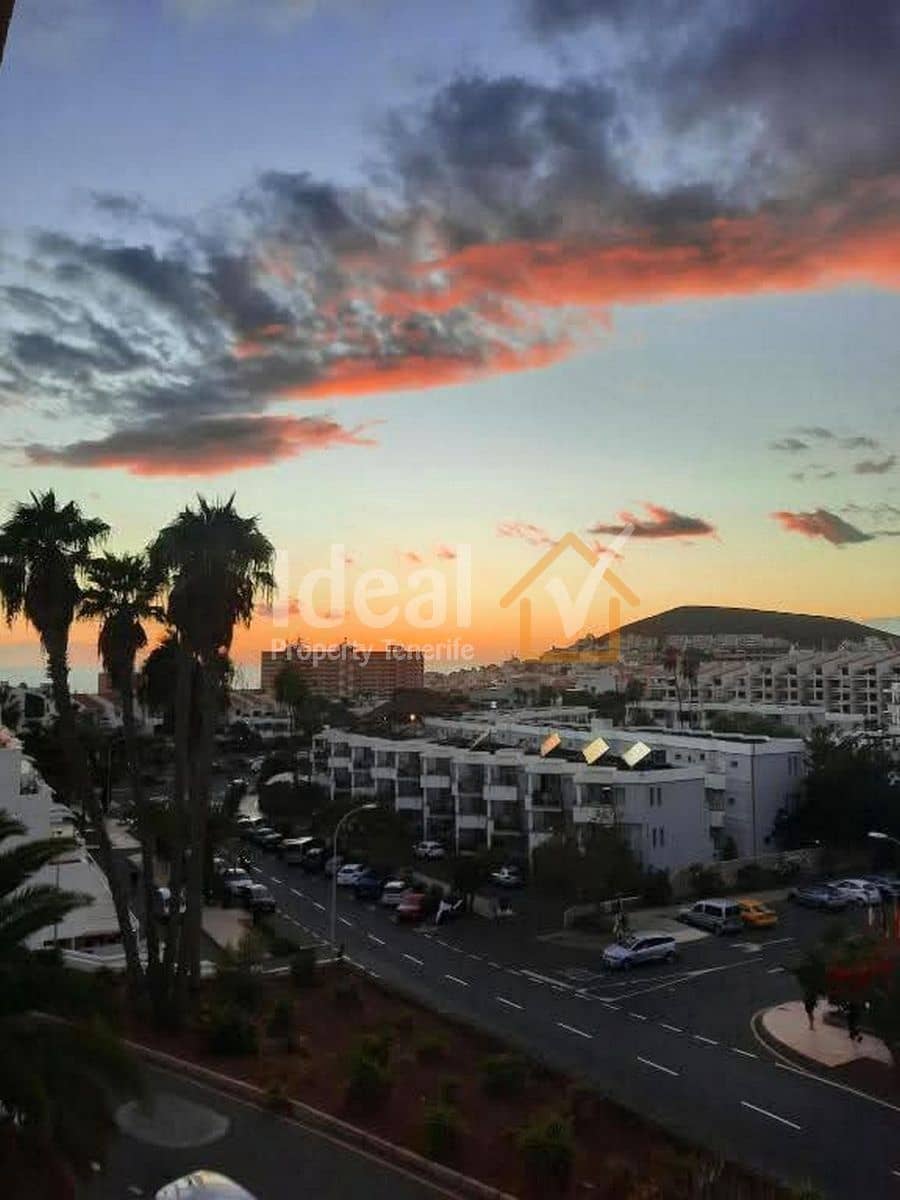 Apartamento de 2 habitaciones en Los Cristianos en venta con piscina - 398.000 € (Ref: 9480930)