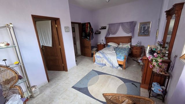 5 sovrum Villa till salu i Buzanada, Arona med garage - 499 000 € (Ref: 9485511)