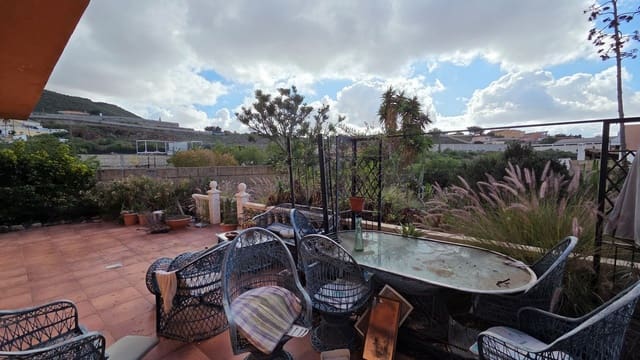 5 sovrum Villa till salu i Buzanada, Arona med garage - 499 000 € (Ref: 9485511)