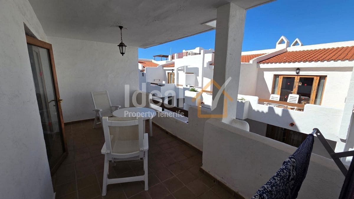 1 bedroom Apartment for sale in Los Cristianos with pool - € 189,000 (Ref: 9494275)