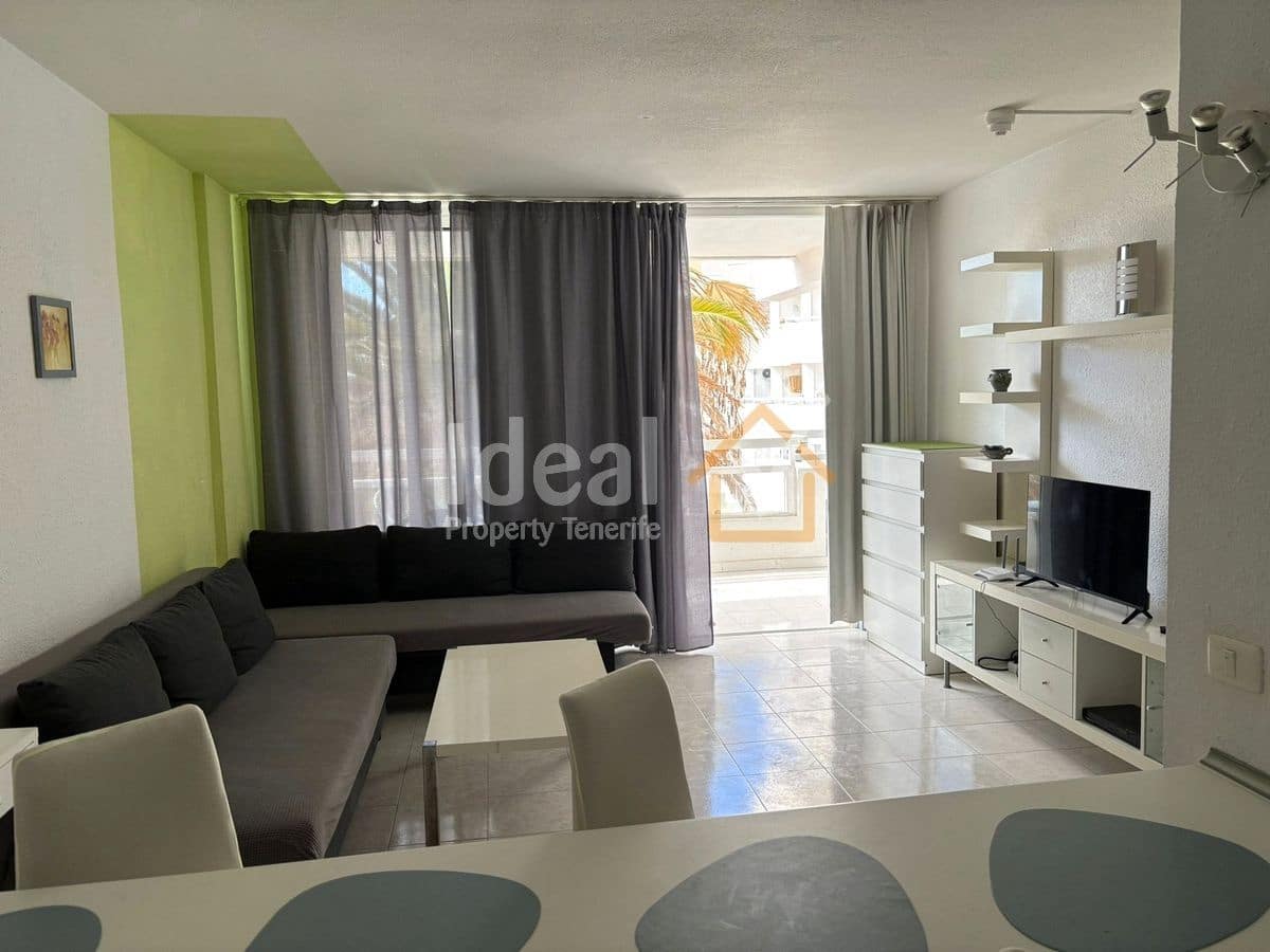 Apartamento de 2 habitaciones en Costa Adeje en venta con piscina - 395.000 € (Ref: 9554554)