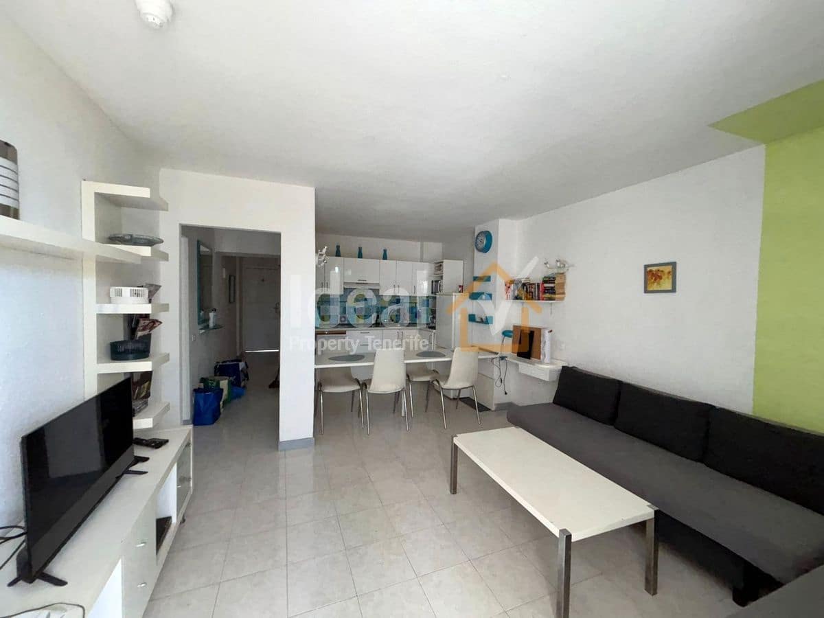 Apartamento de 2 habitaciones en Costa Adeje en venta con piscina - 395.000 € (Ref: 9554554)