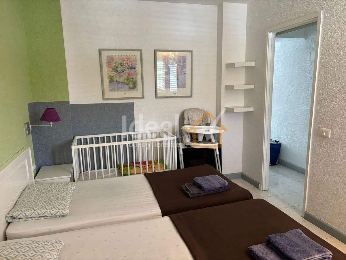 Apartamento de 2 habitaciones en Costa Adeje en venta con piscina - 395.000 € (Ref: 9554554)