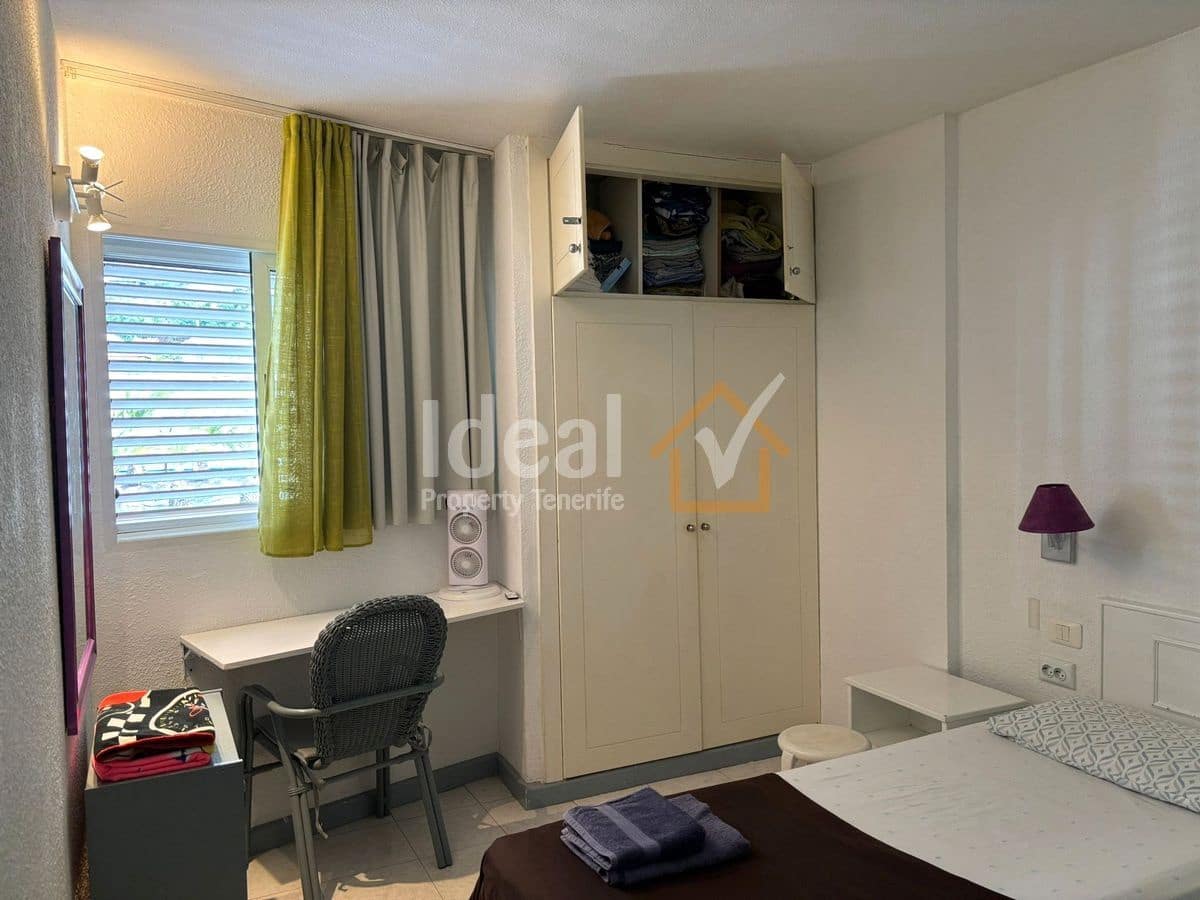 Apartamento de 2 habitaciones en Costa Adeje en venta con piscina - 395.000 € (Ref: 9554554)