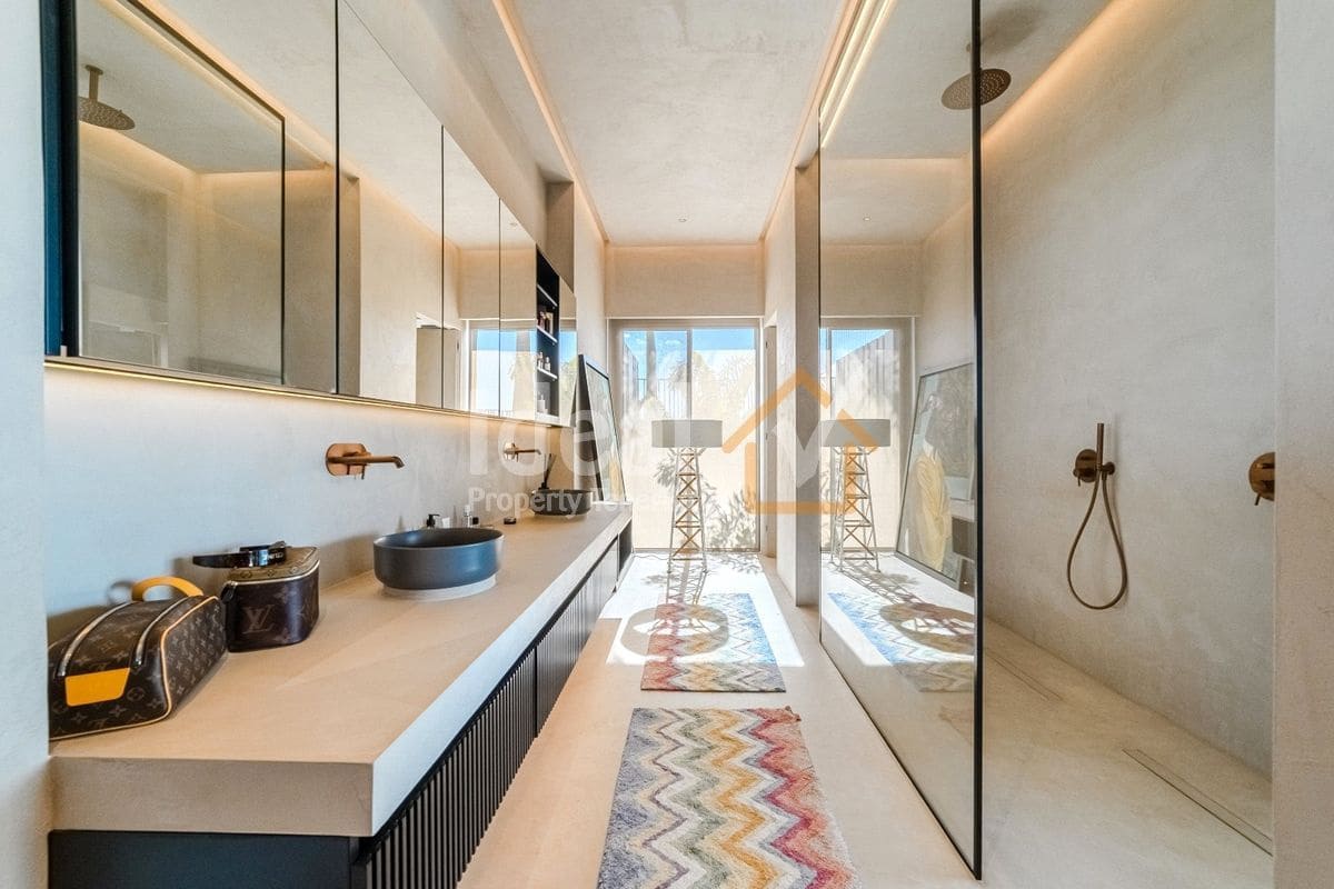 6 sypialnia Willa na sprzedaż w Guia de Isora z basenem garażem - 8 500 000 € (Ref: 9570615)