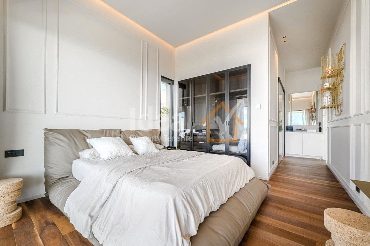 6 sypialnia Willa na sprzedaż w Guia de Isora z basenem garażem - 8 500 000 € (Ref: 9570615)