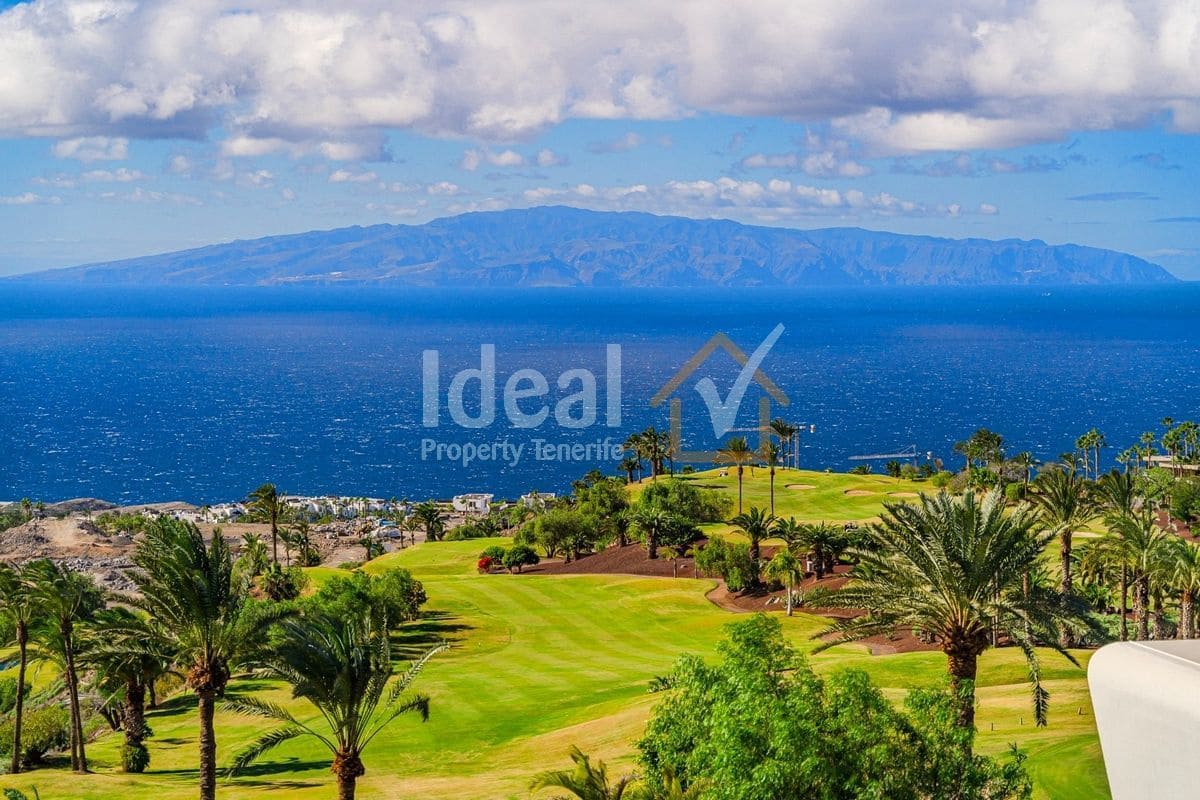 6 sypialnia Willa na sprzedaż w Guia de Isora z basenem garażem - 8 500 000 € (Ref: 9570615)