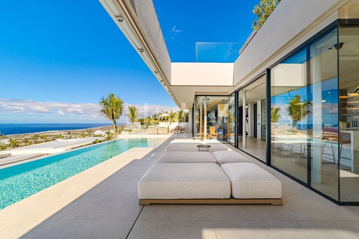 6 sypialnia Willa na sprzedaż w Guia de Isora z basenem garażem - 8 500 000 € (Ref: 9570615)