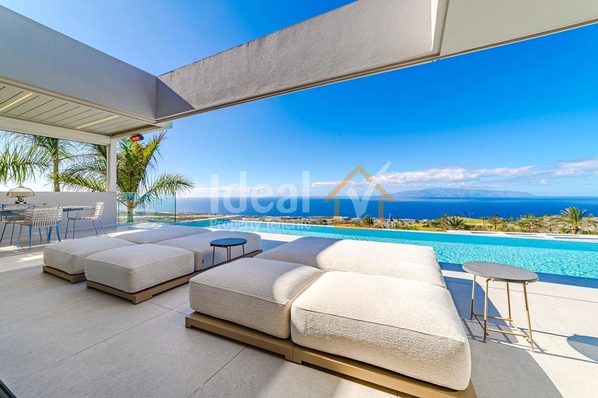 6 sypialnia Willa na sprzedaż w Guia de Isora z basenem garażem - 8 500 000 € (Ref: 9570615)