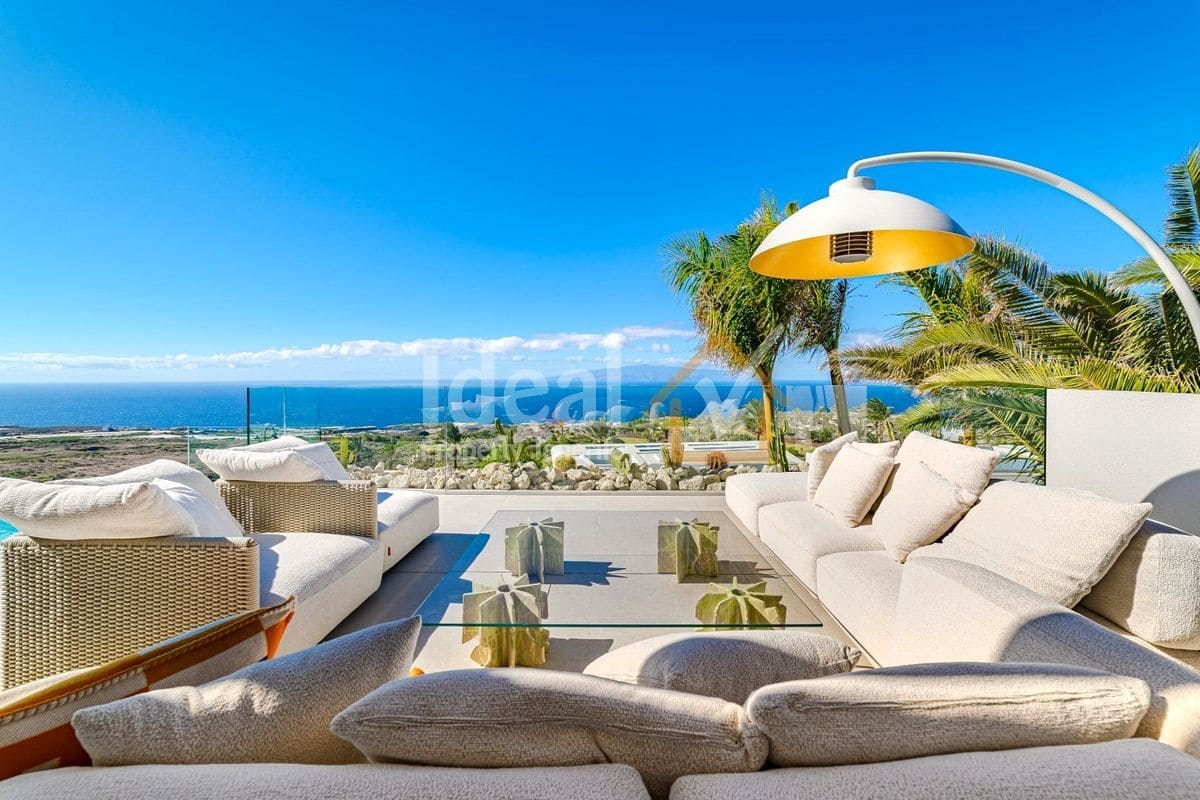 6 sypialnia Willa na sprzedaż w Guia de Isora z basenem garażem - 8 500 000 € (Ref: 9570615)