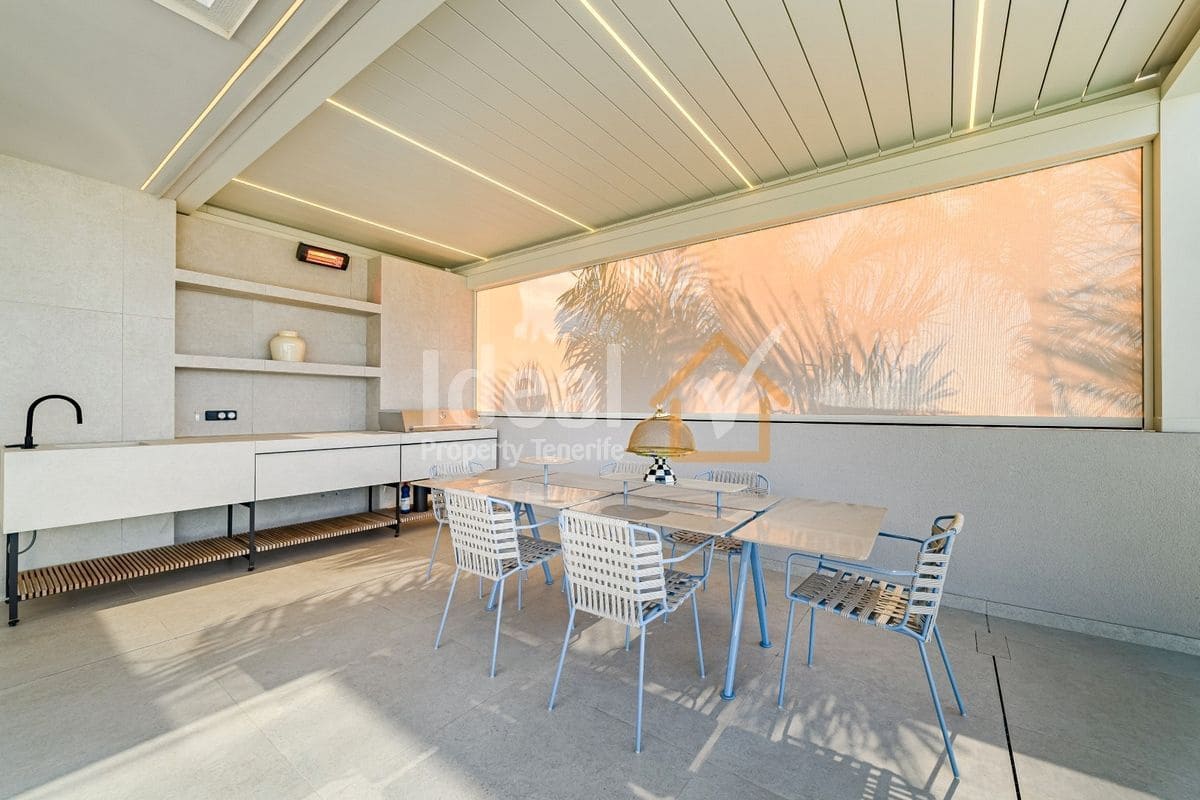 6 sypialnia Willa na sprzedaż w Guia de Isora z basenem garażem - 8 500 000 € (Ref: 9570615)