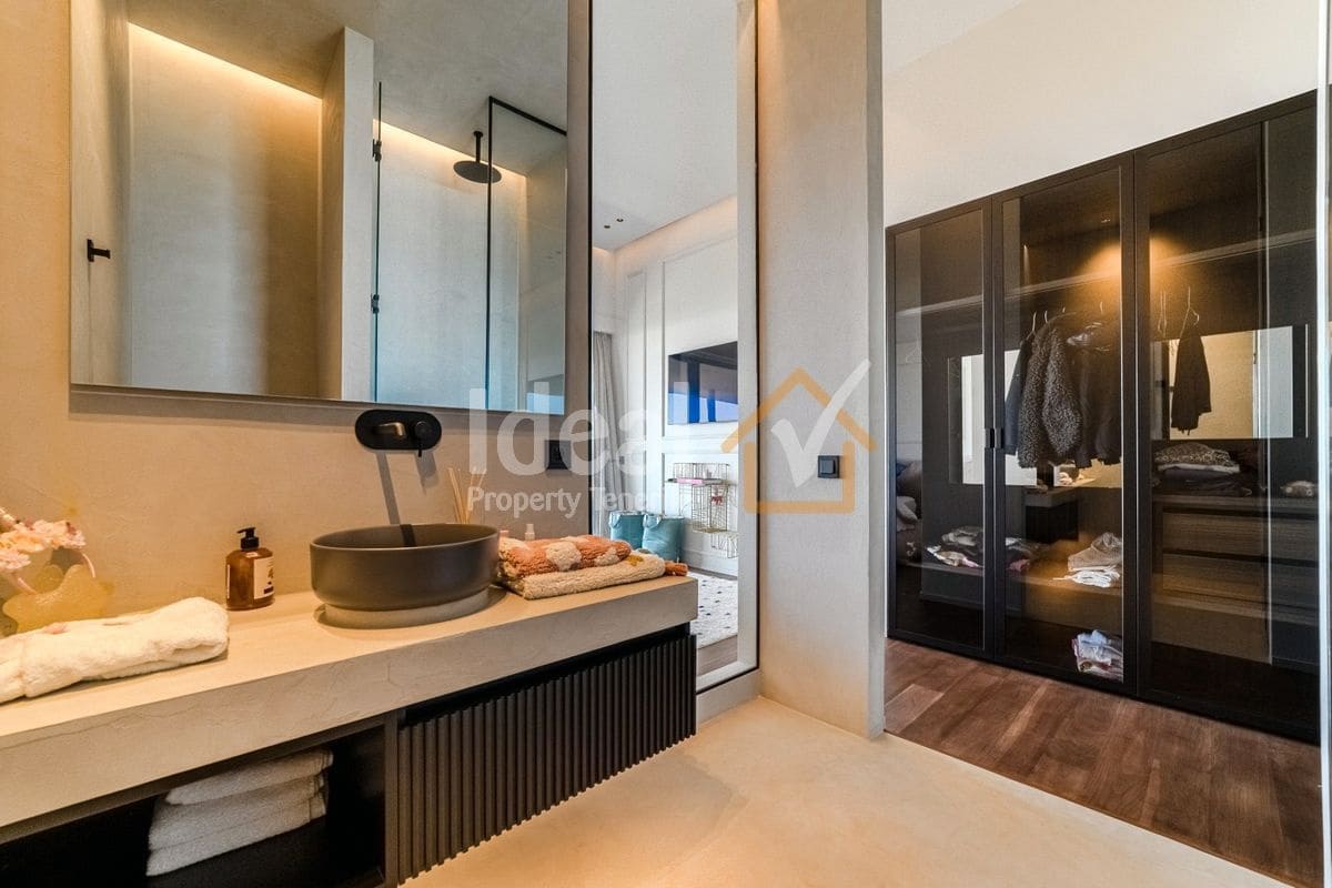 6 sypialnia Willa na sprzedaż w Guia de Isora z basenem garażem - 8 500 000 € (Ref: 9570615)