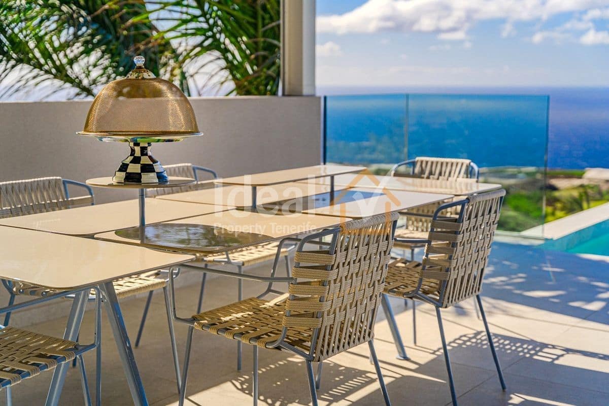 6 sypialnia Willa na sprzedaż w Guia de Isora z basenem garażem - 8 500 000 € (Ref: 9570615)