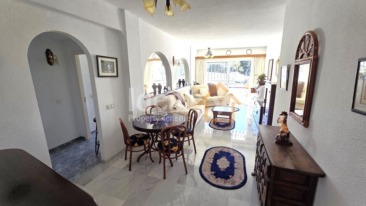 1 makuuhuone Huoneisto myytävänä paikassa Costa Adeje mukana uima-altaan - 421 500 € (Ref: 9585376)