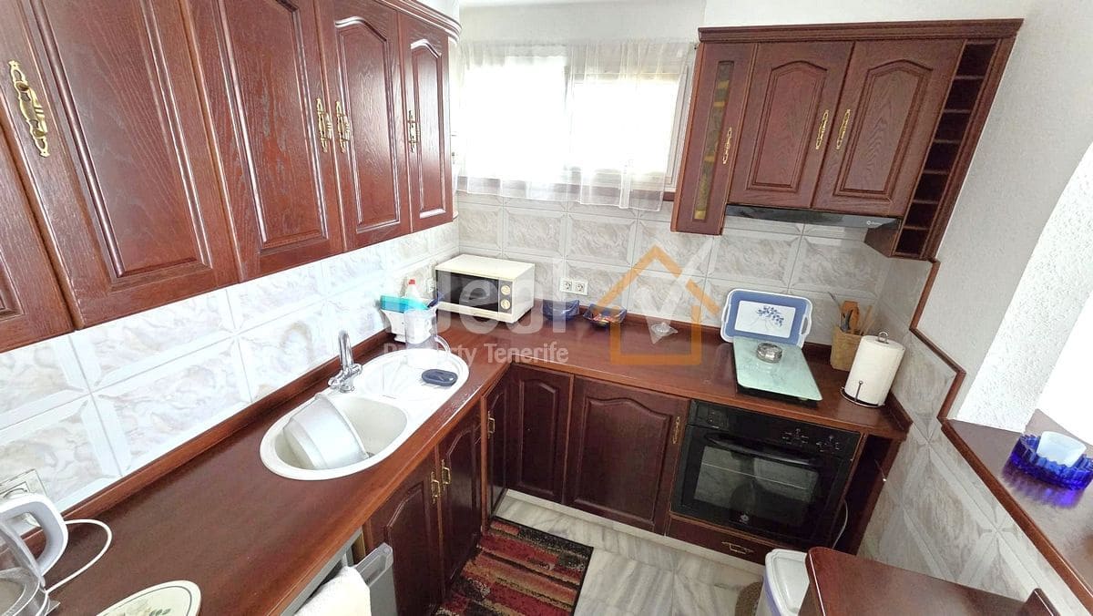 1 makuuhuone Huoneisto myytävänä paikassa Costa Adeje mukana uima-altaan - 421 500 € (Ref: 9585376)