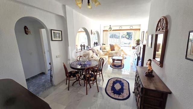 1 makuuhuone Huoneisto myytävänä paikassa San Eugenio Bajo, Adeje mukana uima-altaan - 421 500 € (Ref: 9585376)