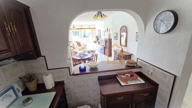 1 makuuhuone Huoneisto myytävänä paikassa San Eugenio Bajo, Adeje mukana uima-altaan - 421 500 € (Ref: 9585376)