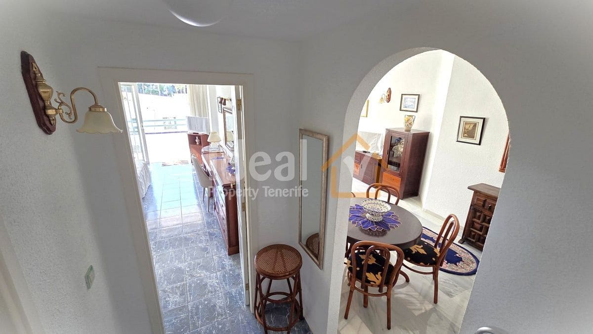 1 makuuhuone Huoneisto myytävänä paikassa Costa Adeje mukana uima-altaan - 421 500 € (Ref: 9585376)