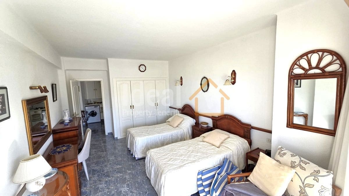 1 makuuhuone Huoneisto myytävänä paikassa Costa Adeje mukana uima-altaan - 421 500 € (Ref: 9585376)