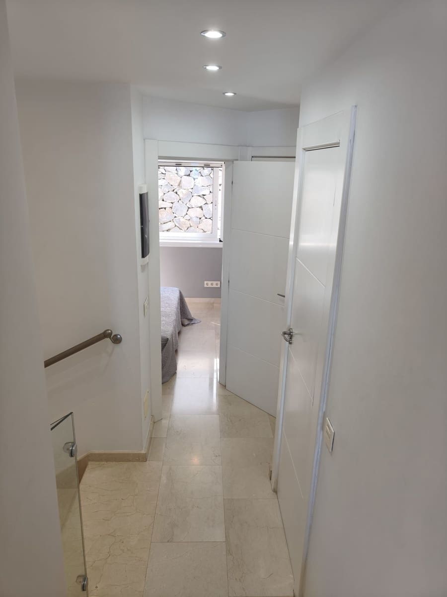 2 sypialnia Dom blizniak na sprzedaż w Costa Adeje z basenem - 710 000 € (Ref: 9610805)