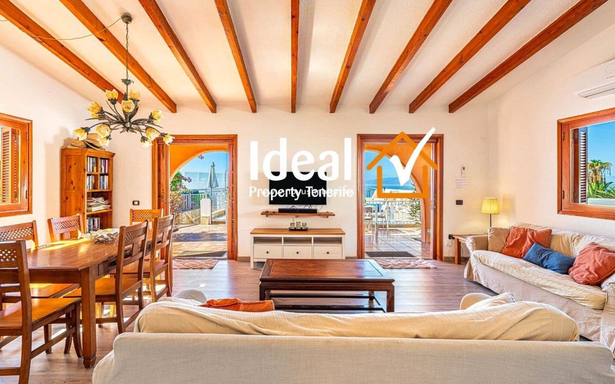 4 quarto Moradia para venda em Costa Adeje com piscina garagem - 1 150 000 € (Ref: 9633831)