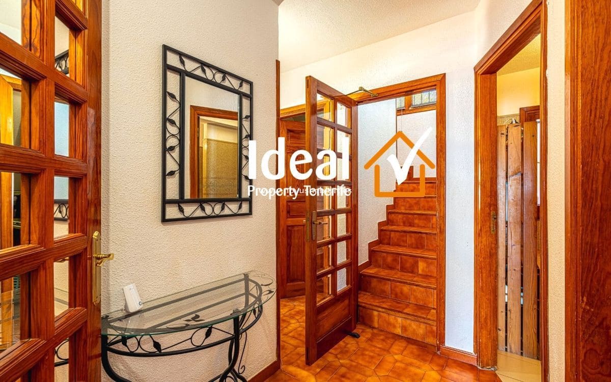 4 quarto Moradia para venda em Costa Adeje com piscina garagem - 1 150 000 € (Ref: 9633831)