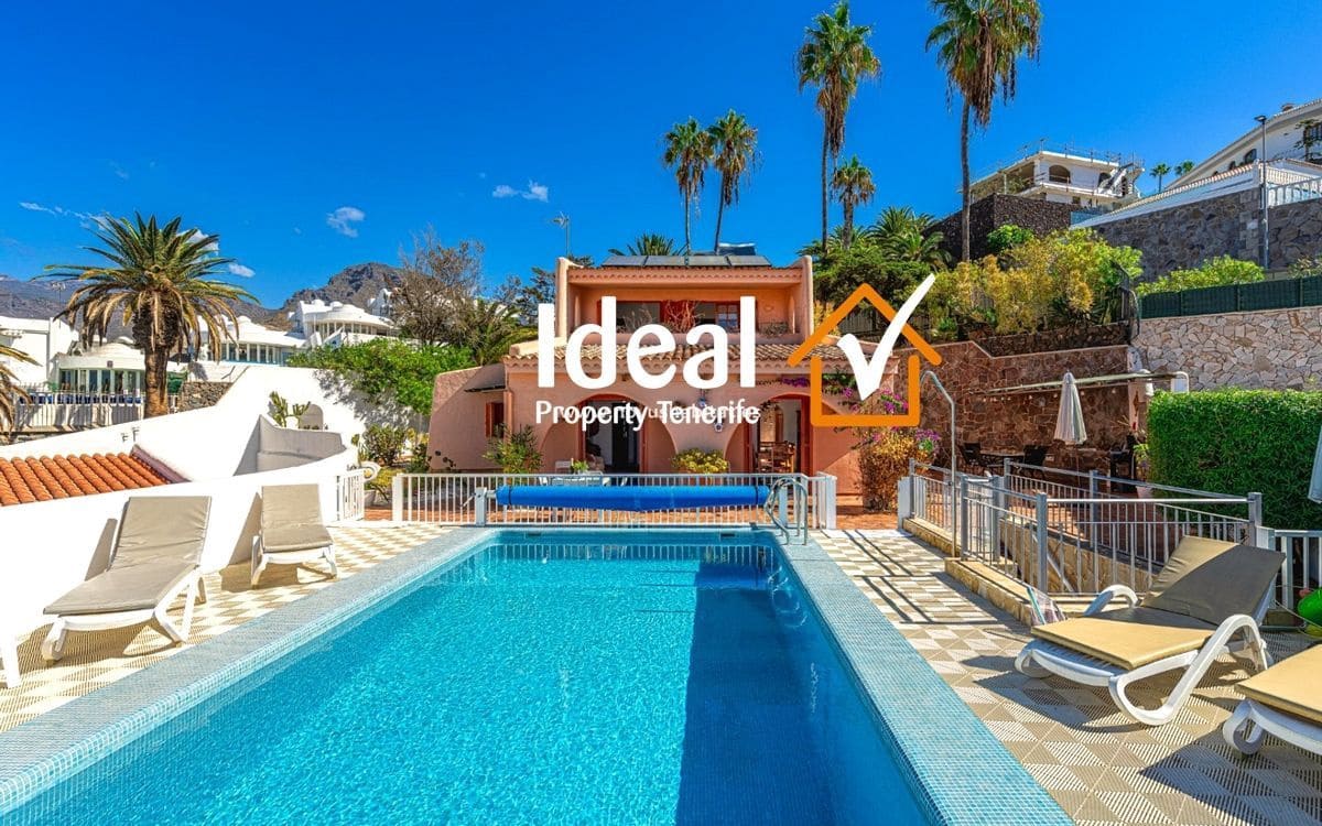 4 quarto Moradia para venda em Costa Adeje com piscina garagem - 1 150 000 € (Ref: 9633831)