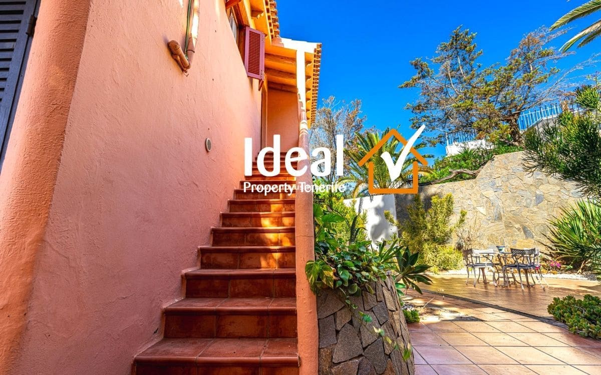 4 quarto Moradia para venda em Costa Adeje com piscina garagem - 1 150 000 € (Ref: 9633831)