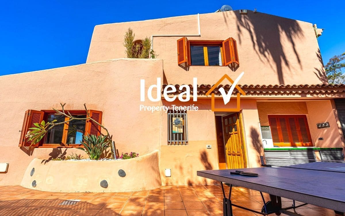 4 quarto Moradia para venda em Costa Adeje com piscina garagem - 1 150 000 € (Ref: 9633831)