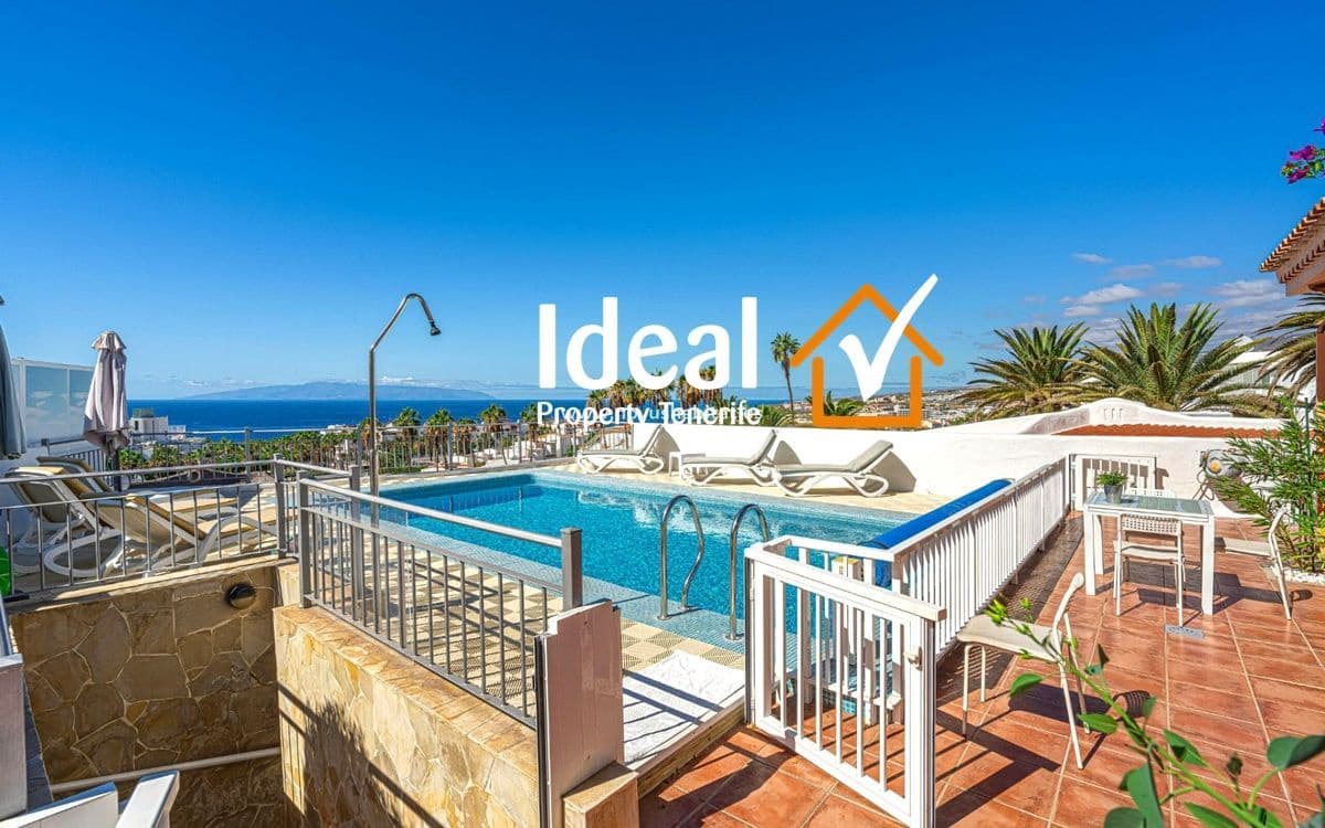 4 quarto Moradia para venda em Costa Adeje com piscina garagem - 1 150 000 € (Ref: 9633831)