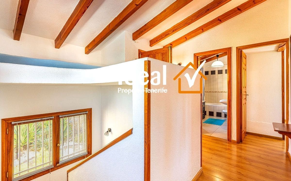 4 quarto Moradia para venda em Costa Adeje com piscina garagem - 1 150 000 € (Ref: 9633831)