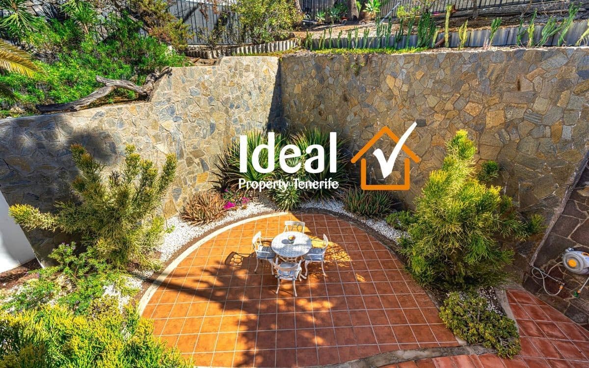 4 quarto Moradia para venda em Costa Adeje com piscina garagem - 1 150 000 € (Ref: 9633831)