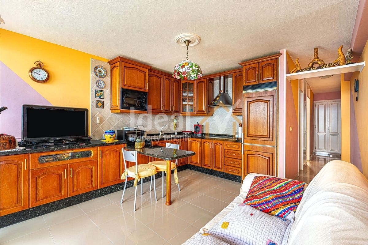 1 quarto Apartamento para venda em Playa de las Americas com piscina - 330 000 € (Ref: 9643733)