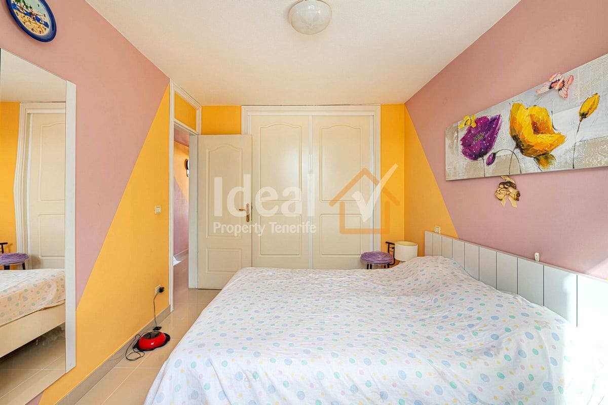 1 quarto Apartamento para venda em Playa de las Americas com piscina - 330 000 € (Ref: 9643733)