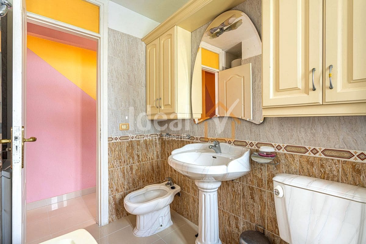 1 quarto Apartamento para venda em Playa de las Americas com piscina - 330 000 € (Ref: 9643733)