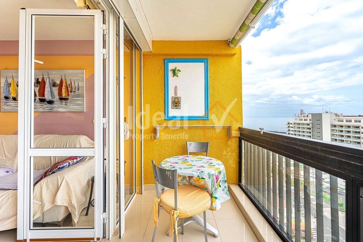 1 quarto Apartamento para venda em Playa de las Americas com piscina - 330 000 € (Ref: 9643733)