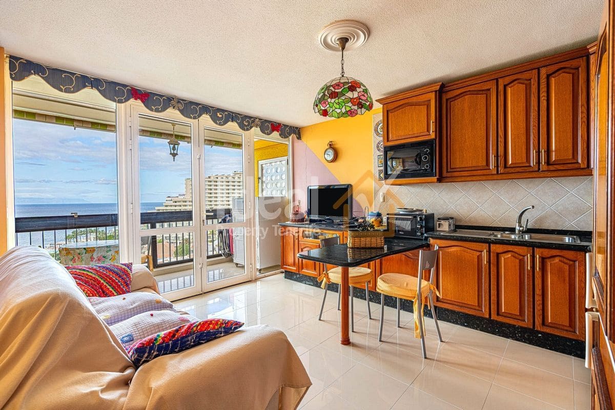 1 quarto Apartamento para venda em Playa de las Americas com piscina - 330 000 € (Ref: 9643733)