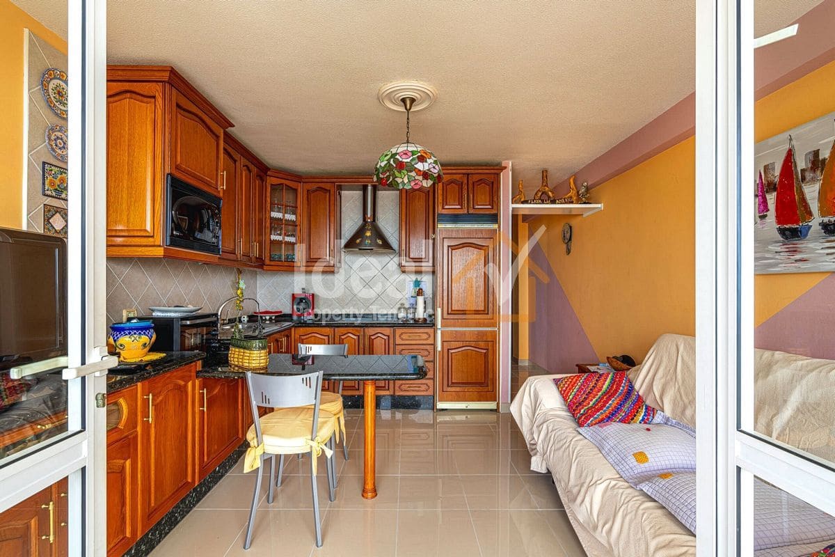 1 quarto Apartamento para venda em Playa de las Americas com piscina - 330 000 € (Ref: 9643733)