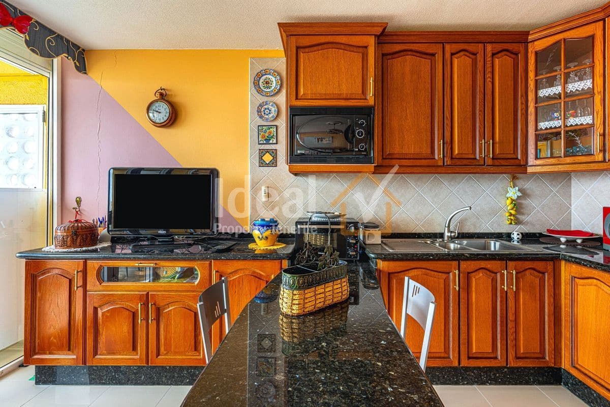 1 quarto Apartamento para venda em Playa de las Americas com piscina - 330 000 € (Ref: 9643733)