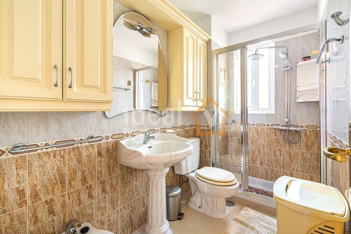 1 quarto Apartamento para venda em Playa de las Americas com piscina - 330 000 € (Ref: 9643733)